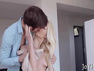 Teen sluts like it hard and deep