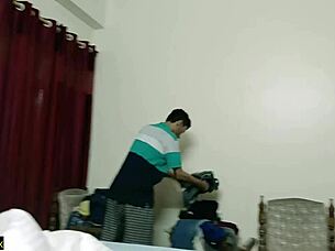 Indian Hot Girl Having Sex With Teen Boy Viral Roleplay!