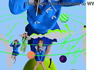 amateurs compete in tight pussy fucking game with orgasms and dirty talk 😏