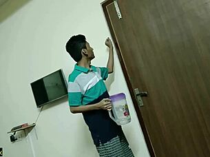 Indian Hot Girl Having Sex With Teen Boy Viral Roleplay!