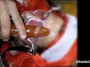 sissy mariona itzel lunatica chupando dildos grandes