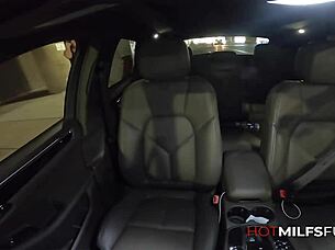 Can crystal taylor handle this huge toy and monster cock for the camera?