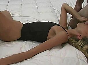 Cum on My Face: Mindy Yummymama Takes Epic Cumshots Again