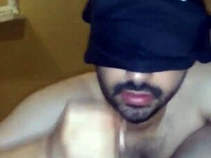 mamando o amigo ate gozar gay