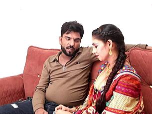 Huge boobs bhabhi strips saree for devar fuck