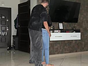 Ex girlfriend sneaks in after breakup