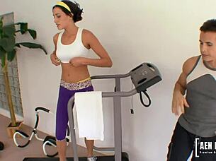 hey, my step mom doesn't know i fuck my step-uncle with eva sinn 😏