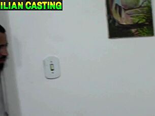 deu uma espiada vizinha batendo siririca acabei comendo cuzinho dela