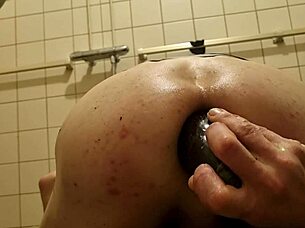 I am stretching my hole to the limit