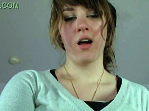 This slut really wants to get pregnant 😏