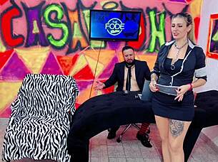 Suzy's Tanned Body in Double Penetration with Diguinha DJ