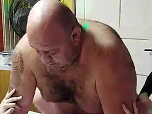 Tiuzao Worships Hairy Fat Asses Of His Southern Girls