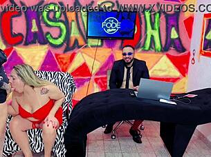 Suzy's Tanned Body in Double Penetration with Diguinha DJ