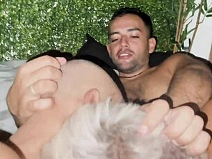 depois de curtir a noitada na balada, viemos para um after quente no ap oitenta e um com muito sexo entre machos 😏