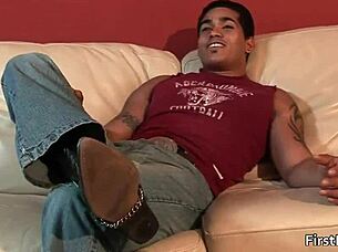 i watch this hot gay dude get naked and masturbate