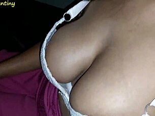 I offered a ride to the hot girl walking alone on the street and she fucked me out of gratitude