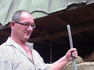 Did you see the mess in the pigsty where elke introduces herself and gets double penetrated?