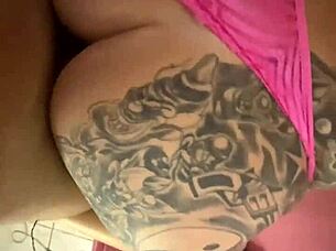 Blonde famous Instagrammer loses her phone, and her private videos end up online