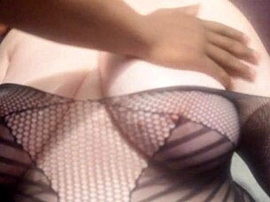 succulent samantha is a curvy pawg that uses them dick sucking lips o so well