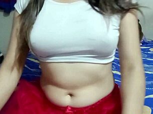 joven rubia envia video pervertido a padrastro