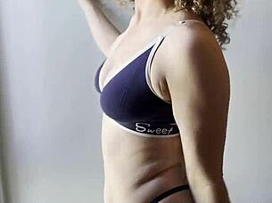 Anal after coffee! Seductive milf action!