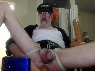 Thomas Odea is a popular gay pornstar with big cocks.