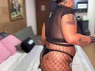 fucking a married woman's ass is a delight in this hentai