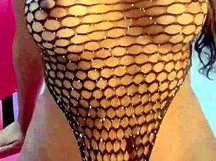 que sentada gostosa, eu amo quando ela deixa gozar na boca!