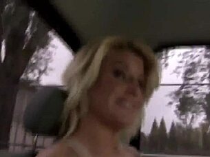 summer opens her big ass when she sees a huge cock