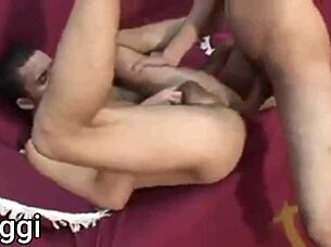 Metendo Sem Capa No Gostoso!