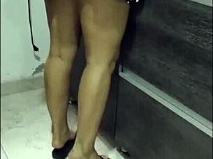 hey i banged my best friend's hot latina mom with her big ass 😈