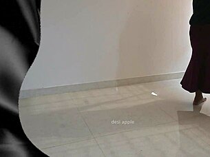 Tamil Maid Sreelatha Sucks Owner's Cock While Wife Is Away