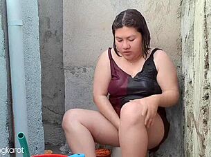 Filipina milf bathing outside gets bold fucking from uncle