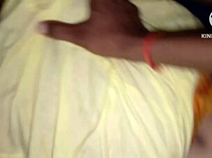 DESI BHABHI MAKES DEVAR SQUIRT DURING CHUDAI!