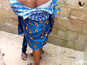 Site Manager Fucks Madam Outdoors Near Oga