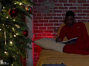 christmas creampie with muscular bodybuilder bareback 😍