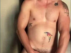 twink jerks off in sunlight, feeling so free