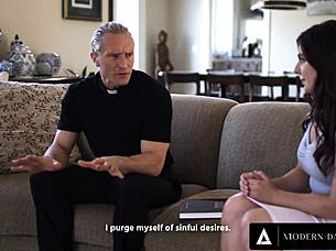 pawg keira croft offers virgin body to priest