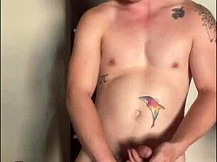 twink jerks off in sunlight, feeling so free