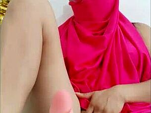 Indian-dressed milf fulfills new year challenge with intense pussy masturbation