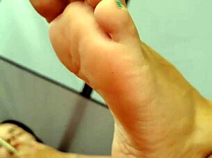 Rise and Grind with Big Booty Babe in Intimate Morning Tent