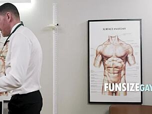 Tiny Man's Visit To The Gay Doctor For Bareback Rimjob And Blowjob!