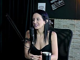 Vitoria Vonteese in sheer red