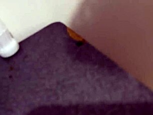 i bet u dont have a hot colombian cousin lickin balls like this