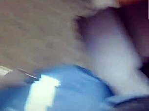 Twerking big white ass on webcam