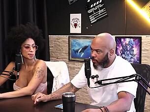 Shamelessly Fucking Girlfriend's Best Friend In The Ass