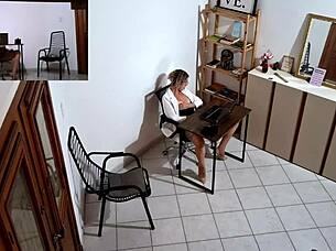 Secretary handles harassing client in office roleplay part 1.