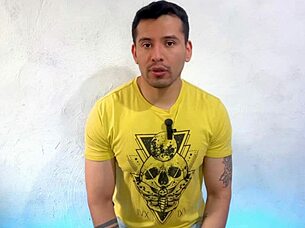 i meet my haitian roommate masturbating and we have an encounter