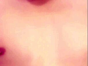 Watch cute gay vietnamese guy give live blowjob and handjob on blued 😍