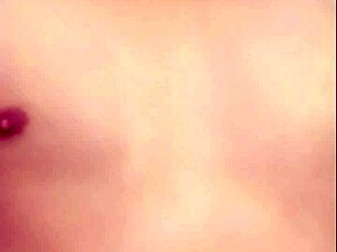 Watch cute gay vietnamese guy give live blowjob and handjob on blued 😍